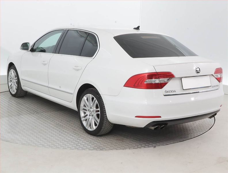Škoda Superb (2014) 3.6 FSI V6, 4X4, Automat - fotka 4 z 18