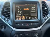Jeep Cherokee 2.2 CRD 4x4/147kW/Automat/1MAJ - náhled 29