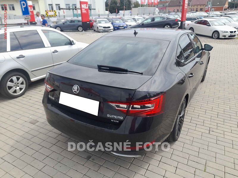 Škoda Superb (2017) 2.0TDi 4x4, ČR, servis.kniha - fotka 2 z 3