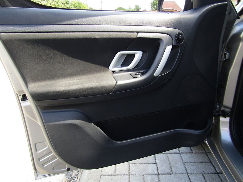 Škoda Roomster (2008) 1.9 TDI 77kW  BEZ DPF - fotka 18 z 36