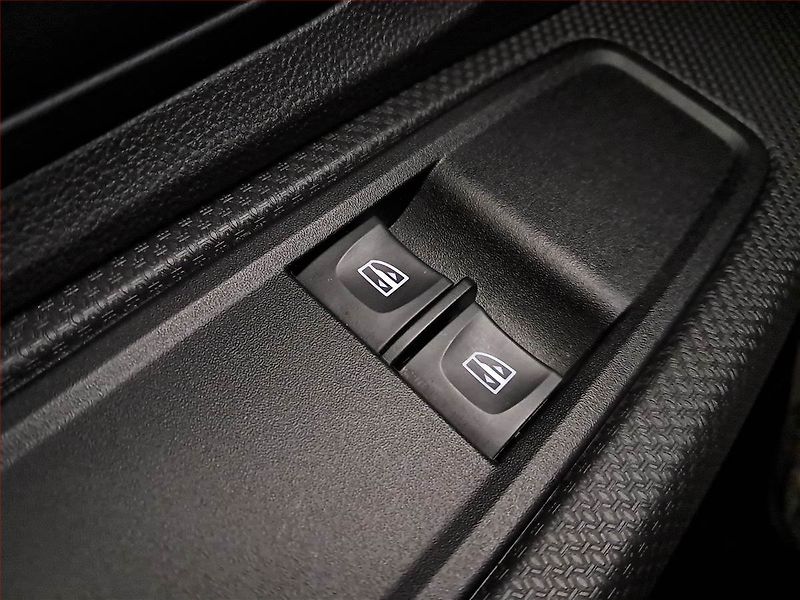 Dacia Sandero (2021) 1.0 TCe, LPG, Serv.kniha - fotka 15 z 16