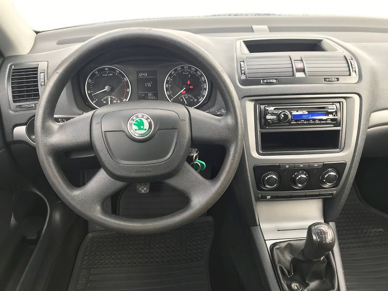 Škoda Octavia (2011) CLASSIC  1,2 TSI - fotka 5 z 21