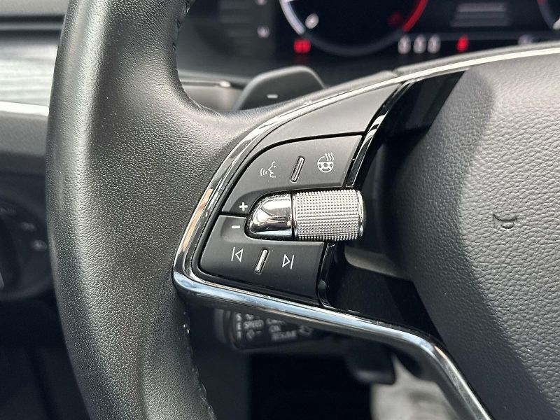 Škoda Superb (2023) Combi 2.0 TDI DSG Style - fotka 14 z 35