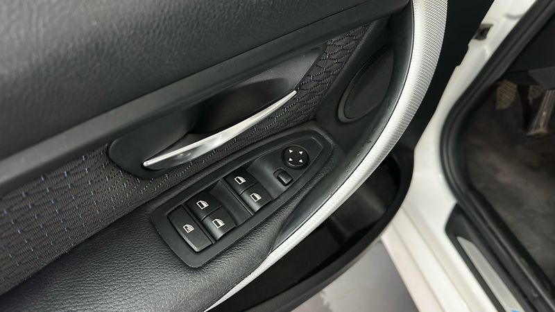BMW Řada 3 M-PAKET/ 2 SADY GUM - fotka 26 z 44