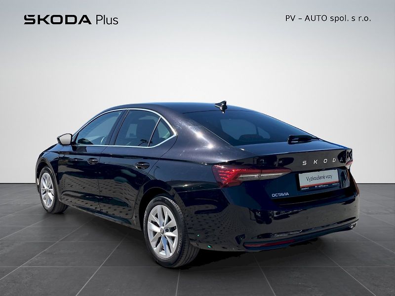 Škoda Octavia (2025) Top Selection 1.5 TSI 110kW MH - fotka 31 z 35