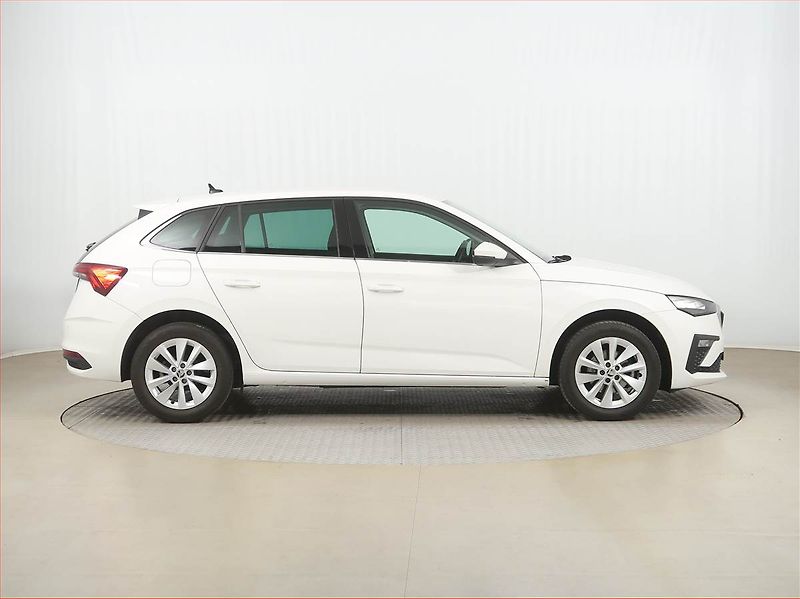 Škoda Scala (2024) 1.0 TSI, Top Selection - fotka 6 z 17