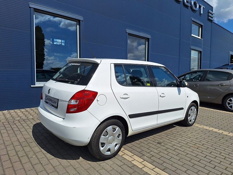 Škoda Fabia (2008) 1,2 44kW M5 Klima nová STK - fotka 7 z 13