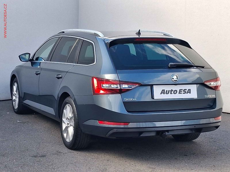 Škoda Superb (2018) 1.6TDI, AC, navi, park.asist - fotka 6 z 18