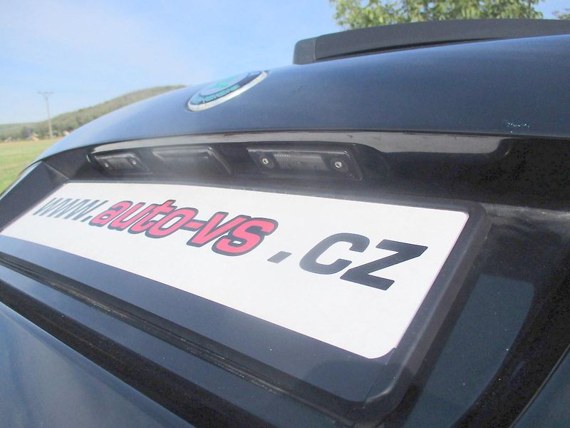Škoda Octavia 1.2 TSi*TAŽNÉ*L+Z PNEU*VÝHŘEV - fotka 31 z 43