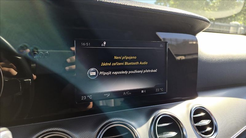 Mercedes-Benz Třídy E 2,0 143 KW E220d ČR Avantgarde - fotka 15 z 28