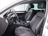 Volkswagen Passat 2,0 TDI 140kW CZ R-line DPH - náhled 11