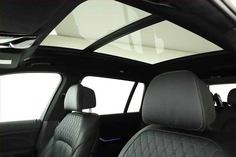 BMW X7 (2024) M60i - fotka 14 z 23