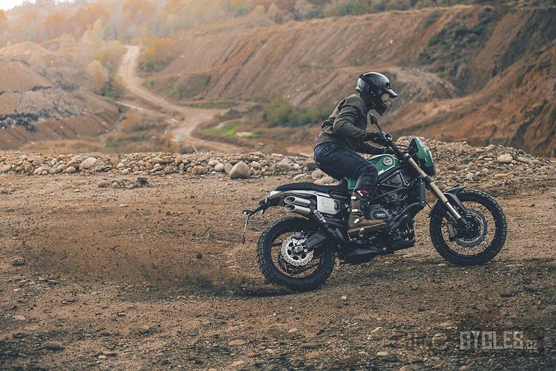 Benelli Leoncino 800 Trail (2026) - fotka 12 z 15