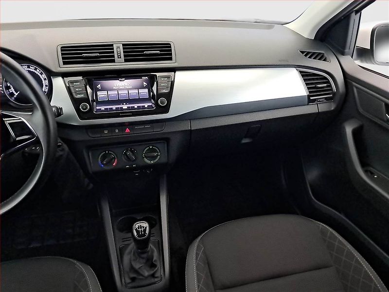 Škoda Fabia (2021) Ambition 1.0 TSI, Serv.kniha - fotka 8 z 16