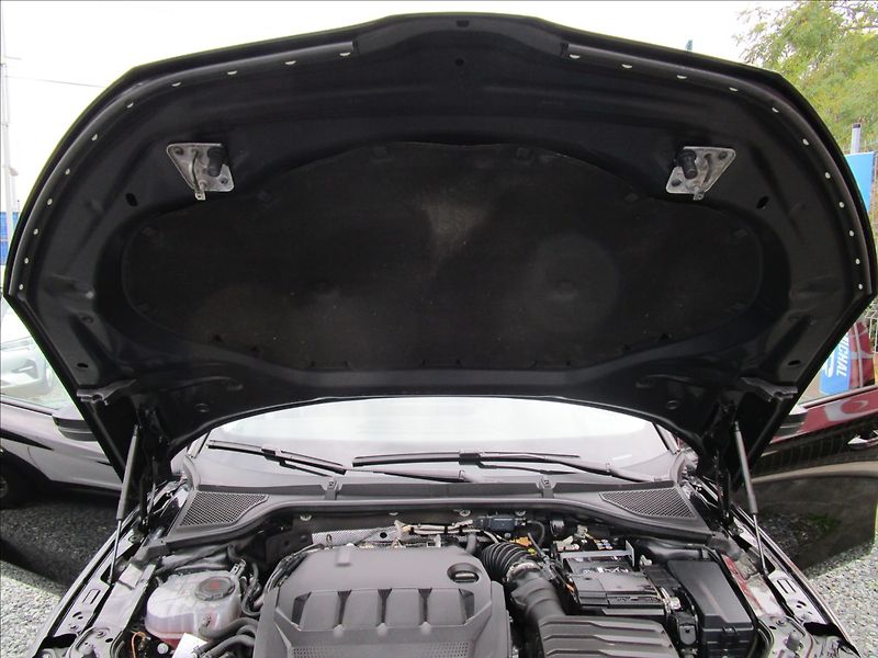 Škoda Octavia Combi 2.0TDi DSG Selection - fotka 59 z 59