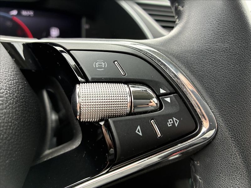 Škoda Superb 2,0 STYLE 4X4 TAŽNÉ,KAMERA - fotka 20 z 31
