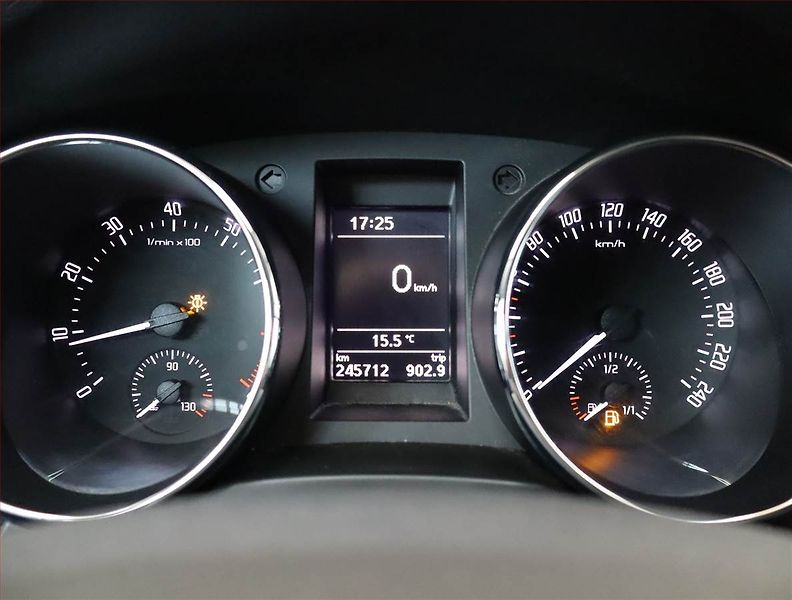 Škoda Yeti (2012) 1.2 TSI, Serv.kniha - fotka 11 z 18