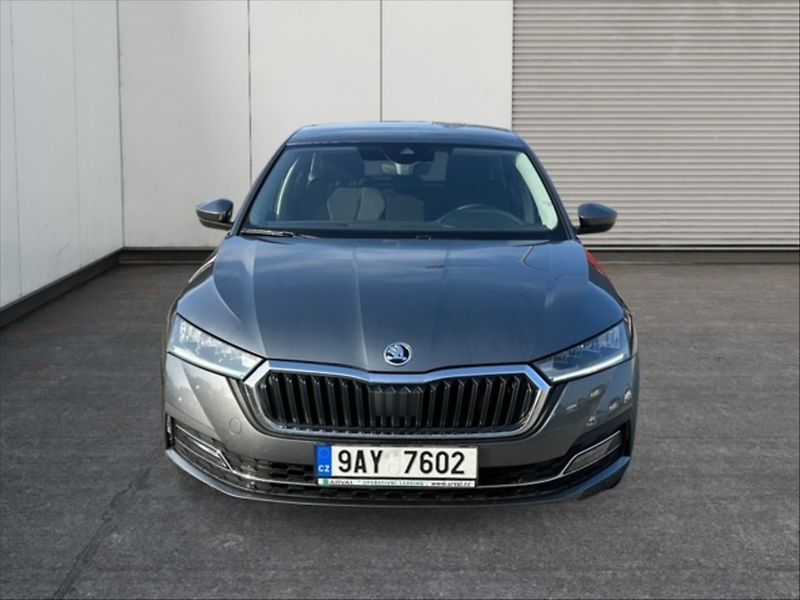 Škoda Octavia 1,5 TSI 110 Style - fotka 2 z 11