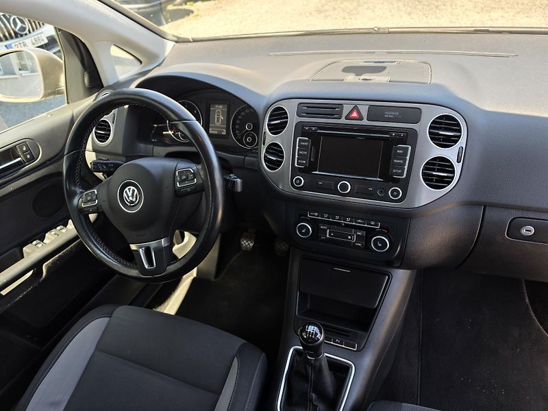Volkswagen Golf Plus 2.0 TDI Life TZ - fotka 16 z 16