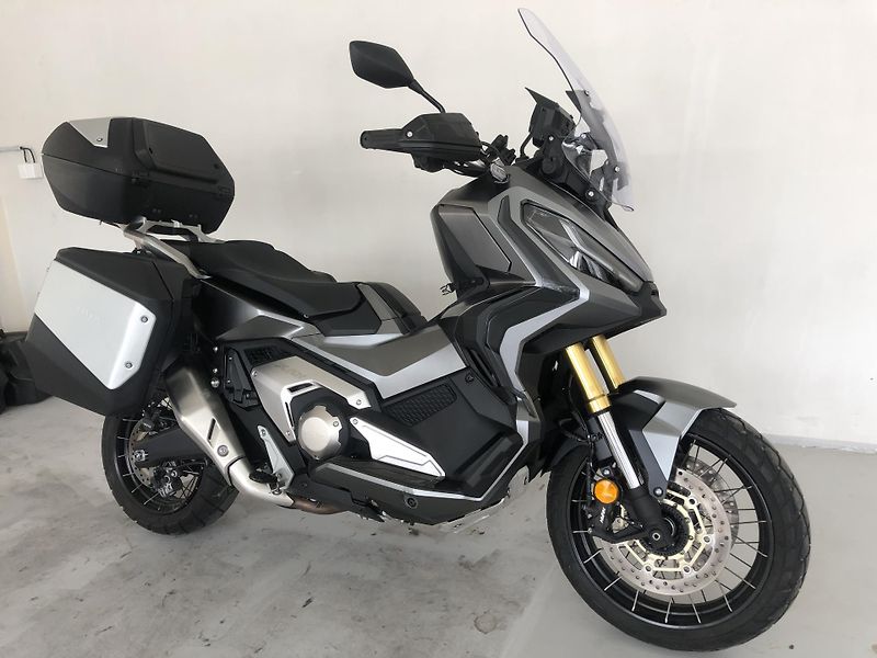 Honda X-ADV 750 ABS - fotka 2 z 19