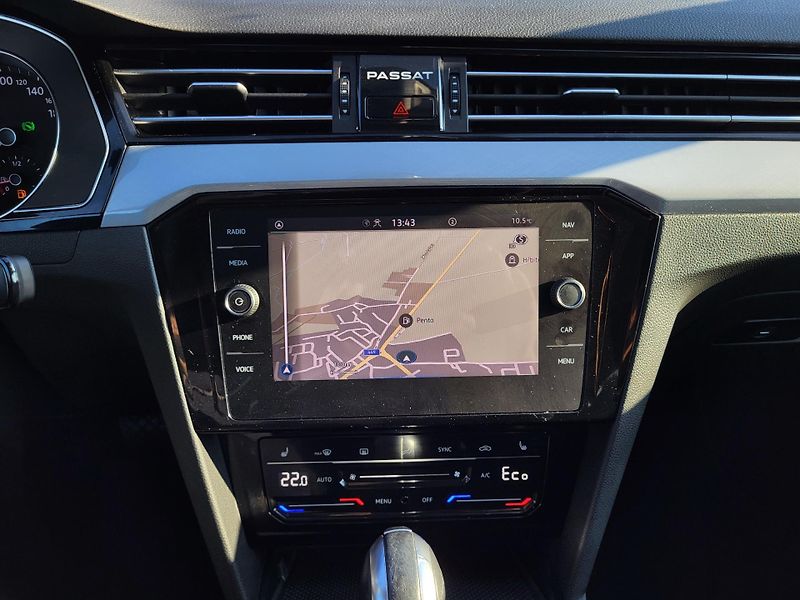 Volkswagen Passat 1.4 TSI PHEV GTE HYBRID - fotka 12 z 48