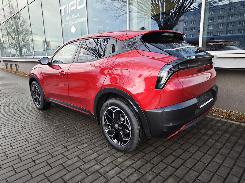Alfa Romeo Junior (2026)  Elettrica Speciale 156PS 54kW - fotka 3 z 43