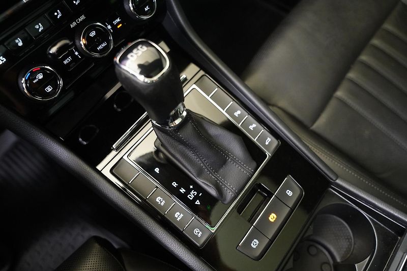Škoda Superb - fotka 24 z 29