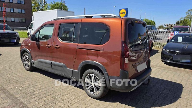 Peugeot Rifter (2020) 1.5HDi MAXi 7míst, GT Line - fotka 4 z 9