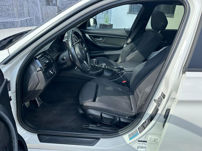BMW Řada 3 (2014) 318D,2.0D,105KW,4x4,KW PODVO. - fotka 25 z 27