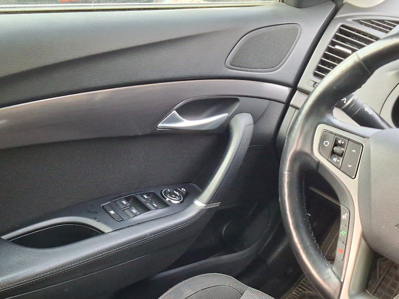 Hyundai i40 (2018) SW 1.7CRDi 104kW -ČR-KAMERA - fotka 12 z 38