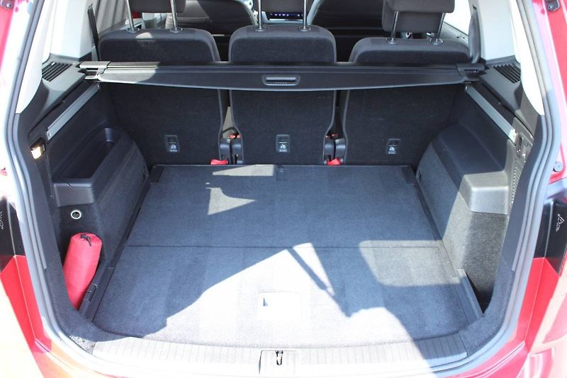 Volkswagen Touran (2022) 2.0 TDI 110kW DSG tažné - fotka 34 z 35