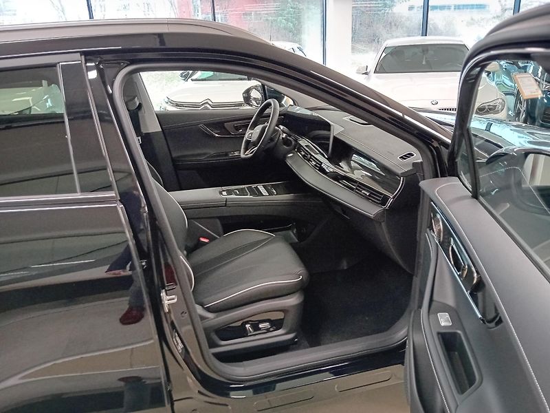 Omoda 5 PREMIUM 1,6TGDI, ČR, 1.MAJ - fotka 13 z 21