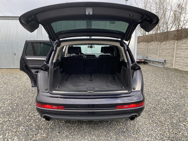 Audi Q7 3.0TDi 4x4 240PS FL 8Q SLINE!! - fotka 101 z 156