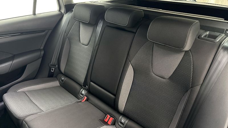 Škoda Octavia 1.0 TSI E-Tec DSG Ambition Com - fotka 16 z 23
