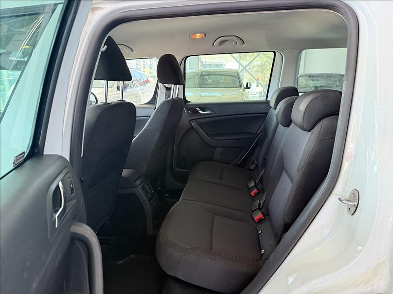 Škoda Yeti 2,0   TDI 81kW,4x4,SERVISKA,TA - fotka 22 z 29