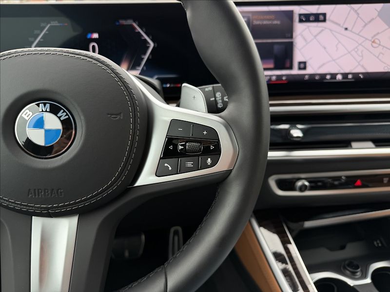 BMW X5 30d Msport Xdrive - fotka 15 z 36