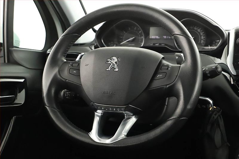 Peugeot 208 (2015) 1.2 PureTech, Automat - fotka 13 z 15