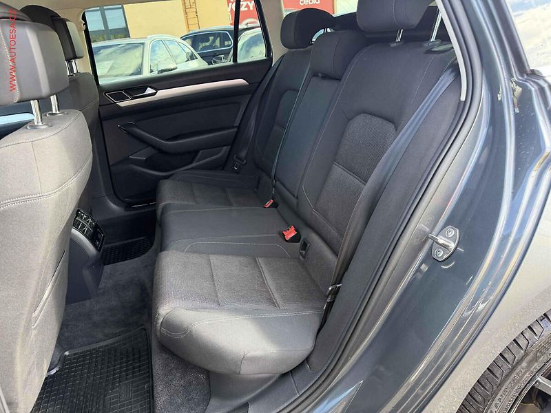 Volkswagen Passat (2015) 2.0TDi, AC - fotka 10 z 17