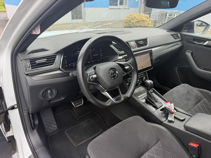 Škoda Superb 2,0TDi 147kW 4x4 DSG SPORTLINE - fotka 11 z 20
