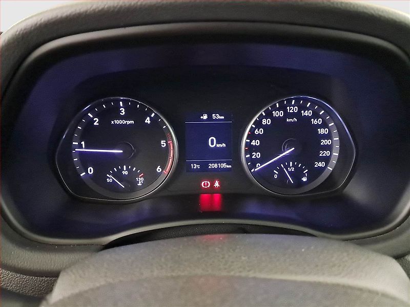 Hyundai i30 (2017) 1.6 CRDi, Tempomat - fotka 11 z 16