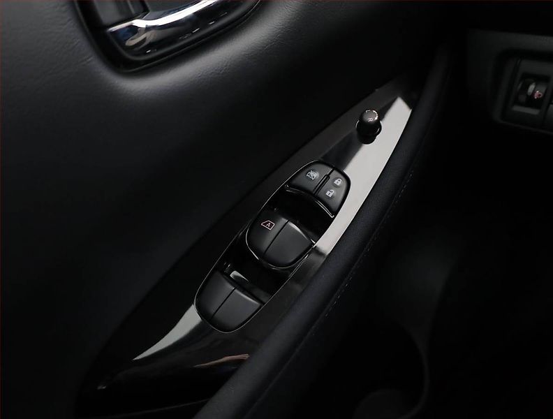 Nissan Leaf (2018) 40 kWh, SoH 87%, Automat - fotka 16 z 21