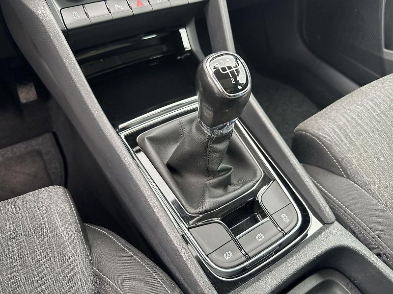 Škoda Karoq (2021) 2.0 TDI Style - fotka 25 z 34