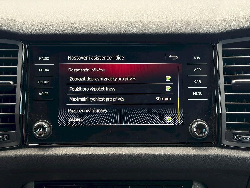 Škoda Kodiaq (2020) 2.0 TDI / 110kW / 4x4 / SPORTL - fotka 33 z 35