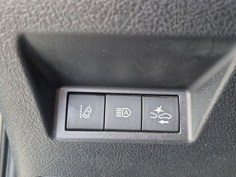 Toyota Yaris Selection Smart 1,5 Hev - fotka 25 z 28