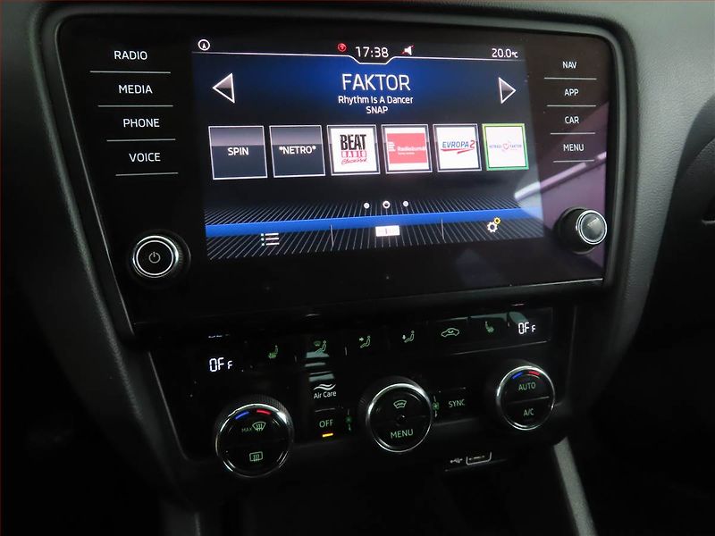 Škoda Octavia (2018) Ambition Plus 1.5 TSI, Navi - fotka 12 z 17