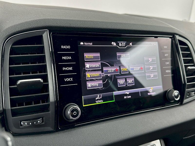 Škoda Karoq (2025) DSG 1.5TSI 110kW SportLine - fotka 20 z 36