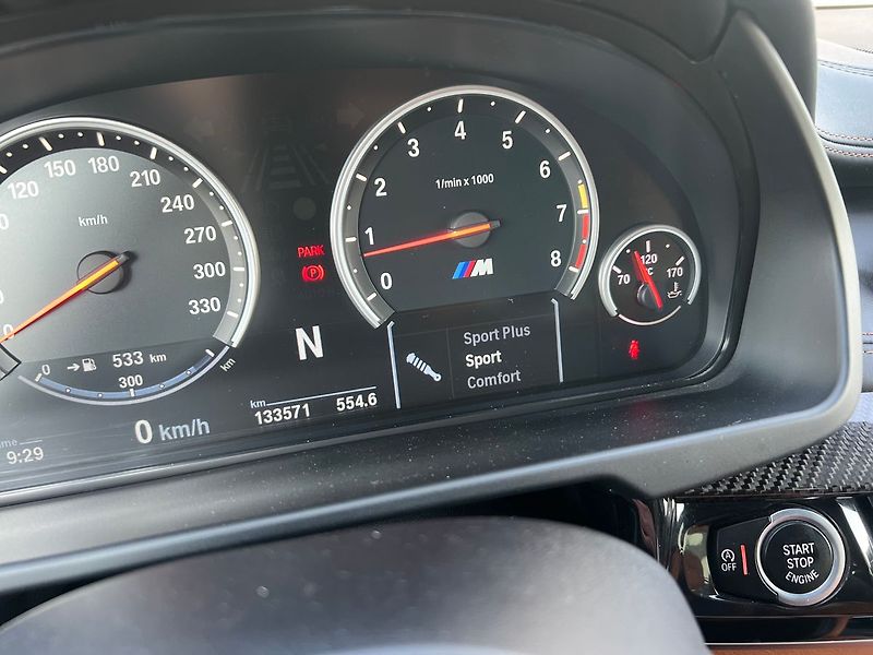 BMW X6 M 4.4 V8 512 kW-Akrapo - fotka 32 z 49
