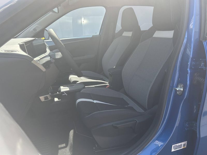 Opel Frontera (2026) GS Hybrid 1,2 TURBO - fotka 7 z 10