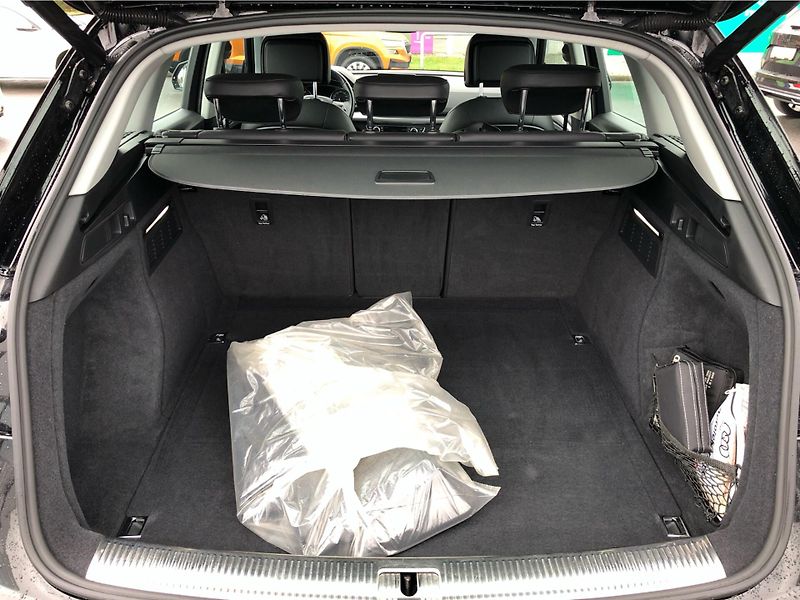 Audi Q5 DESIGN 2.0 TDI 140 KW Quattro - fotka 13 z 30