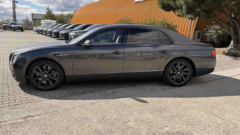 Bentley Flying Spur (2016) 6.0 W12,630PS-335KM/HOD,KRÁSNÝ - fotka 38 z 55